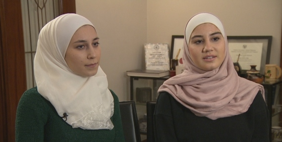 加拿大给5名女留学生奖学金 她们却申请了难民