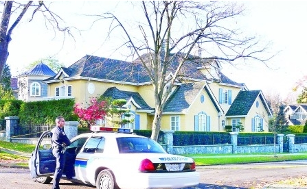 华妇移民加拿大遭逢巨变 614万卖豪宅被拒成交