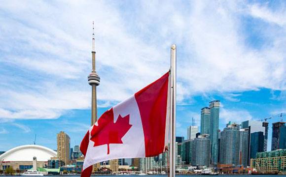 加拿大接难民申请倍增 去年达4.7万